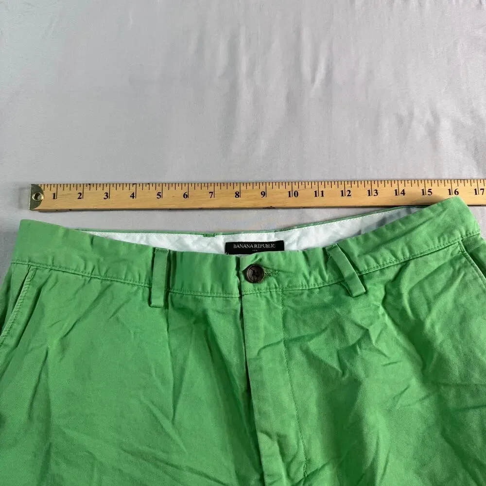 Banana Republic Chino Shorts Men’s 34 Green Flat Front Casual Golf Preppy Cotton